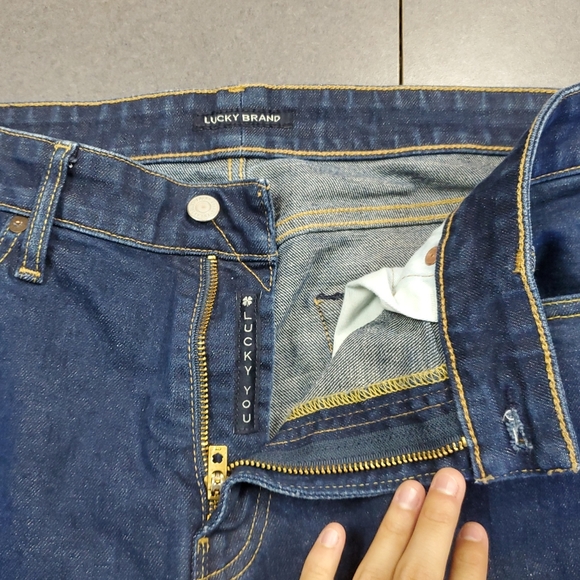 New Lucky Brand Jeans - Picture 6 of 8